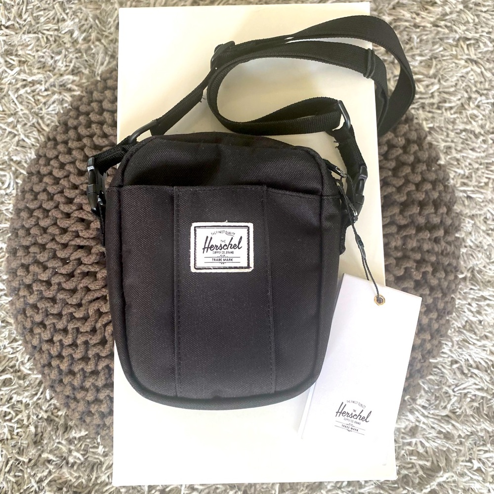 Herschel Supply Co. Cruz crossbody bag (black)